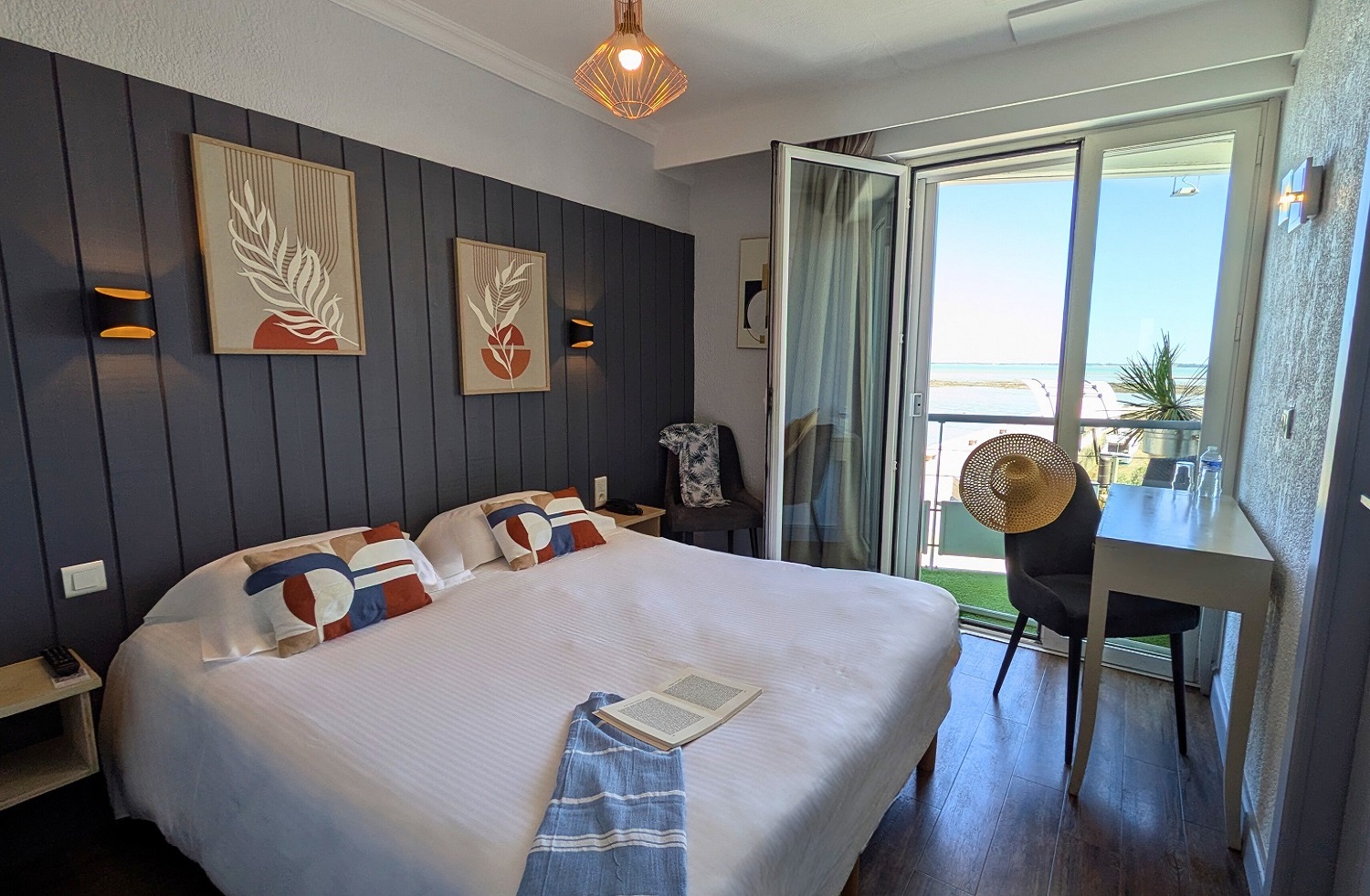 Hotel de La Marée - Hotel de charme 3 étoiles - Ile de Ré - Chambre standard sur l'Ile de Re grand lit