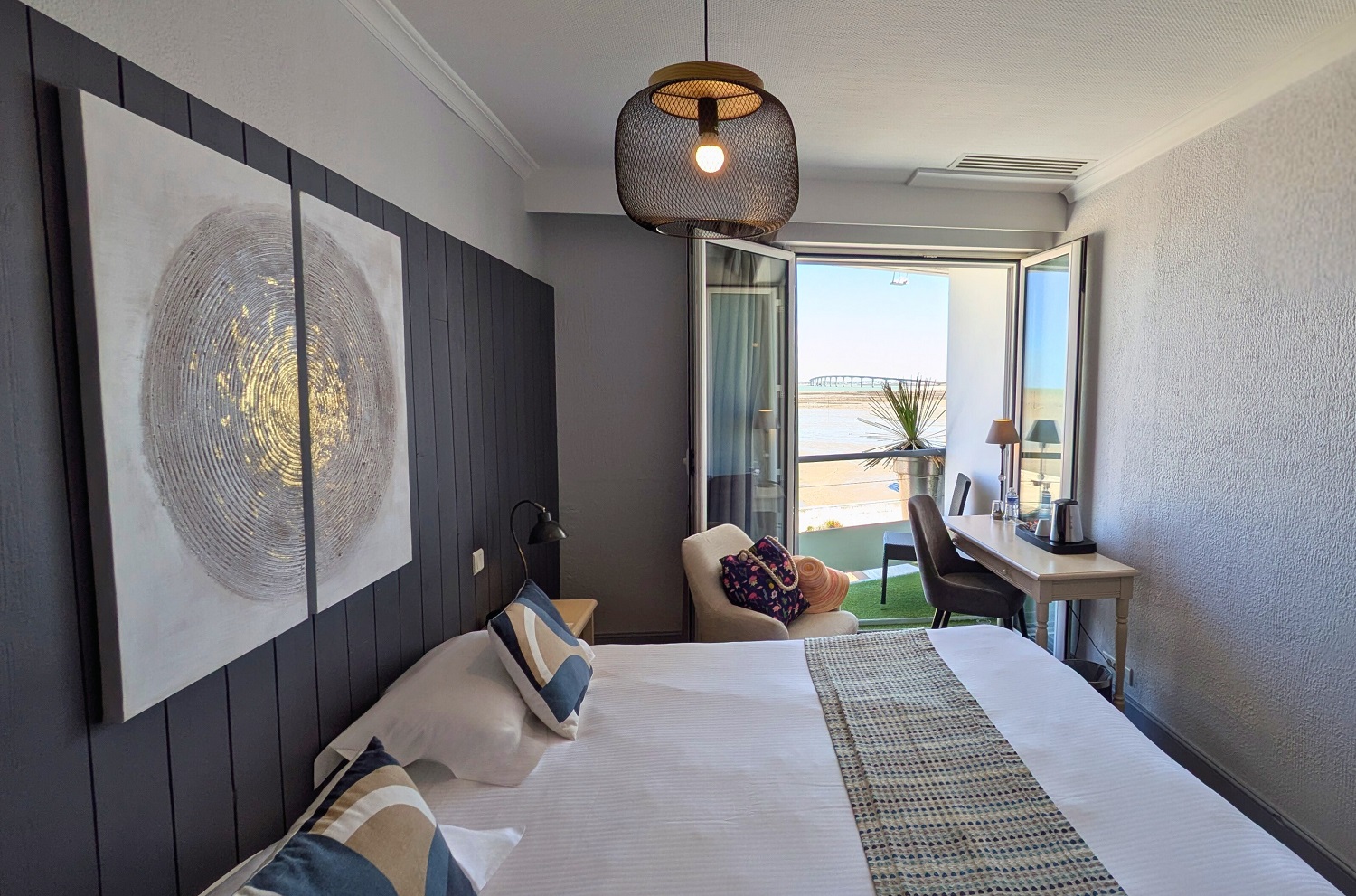 BD Chambre superieure - Chambre 6 vue balcon - Hotel de La Maree - Ile de Re