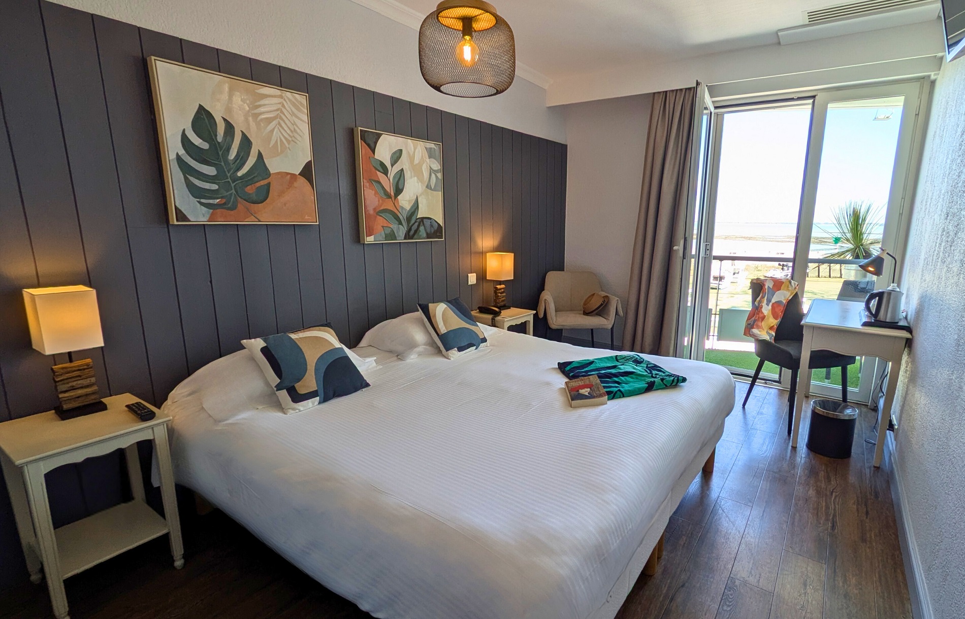 Chambre superieure - Front de mer - Hotel de La Maree - Ile de Re S