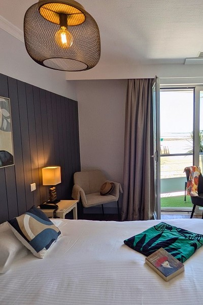 Chambre superieure – Front de mer balcon – Hotel de La Maree – Ile de Re